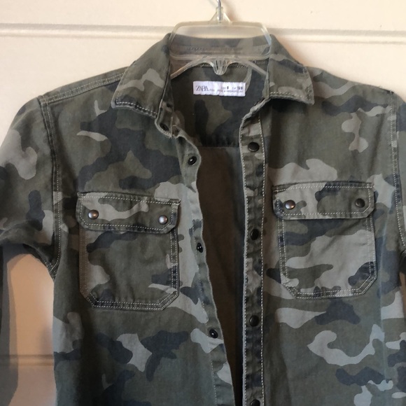 Zara Other - Zara Button Down Camouflage 100% Cotton Long Sleeve Shirt Size 8